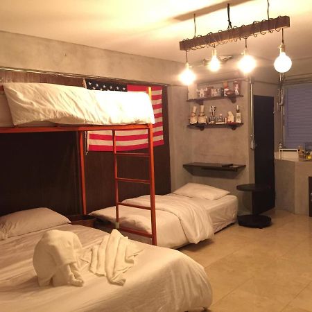 Renovated Loft Style Condo Bangkok Bagian luar foto