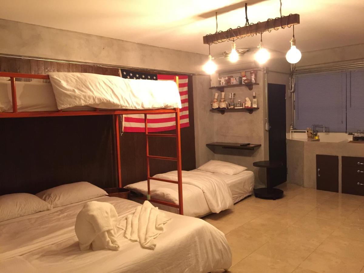 Renovated Loft Style Condo Bangkok Bagian luar foto
