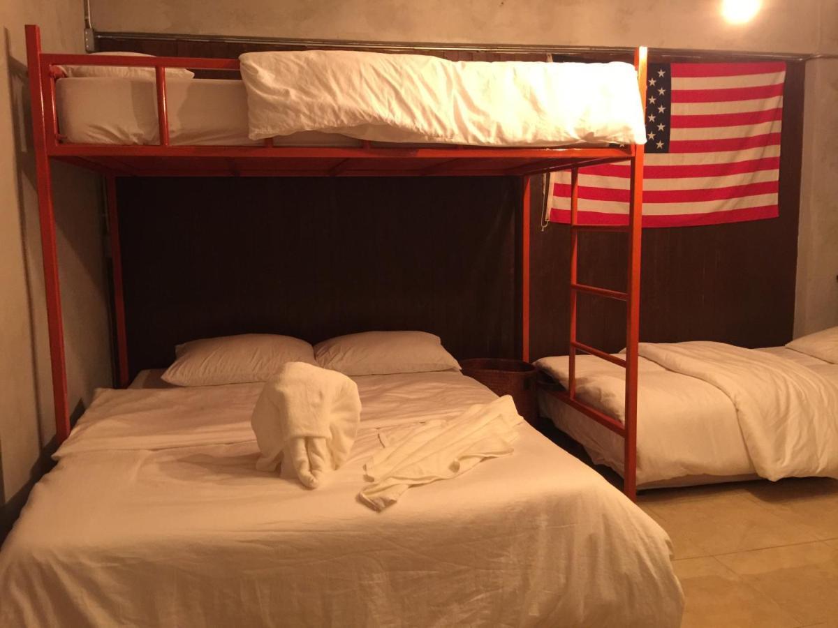 Renovated Loft Style Condo Bangkok Bagian luar foto