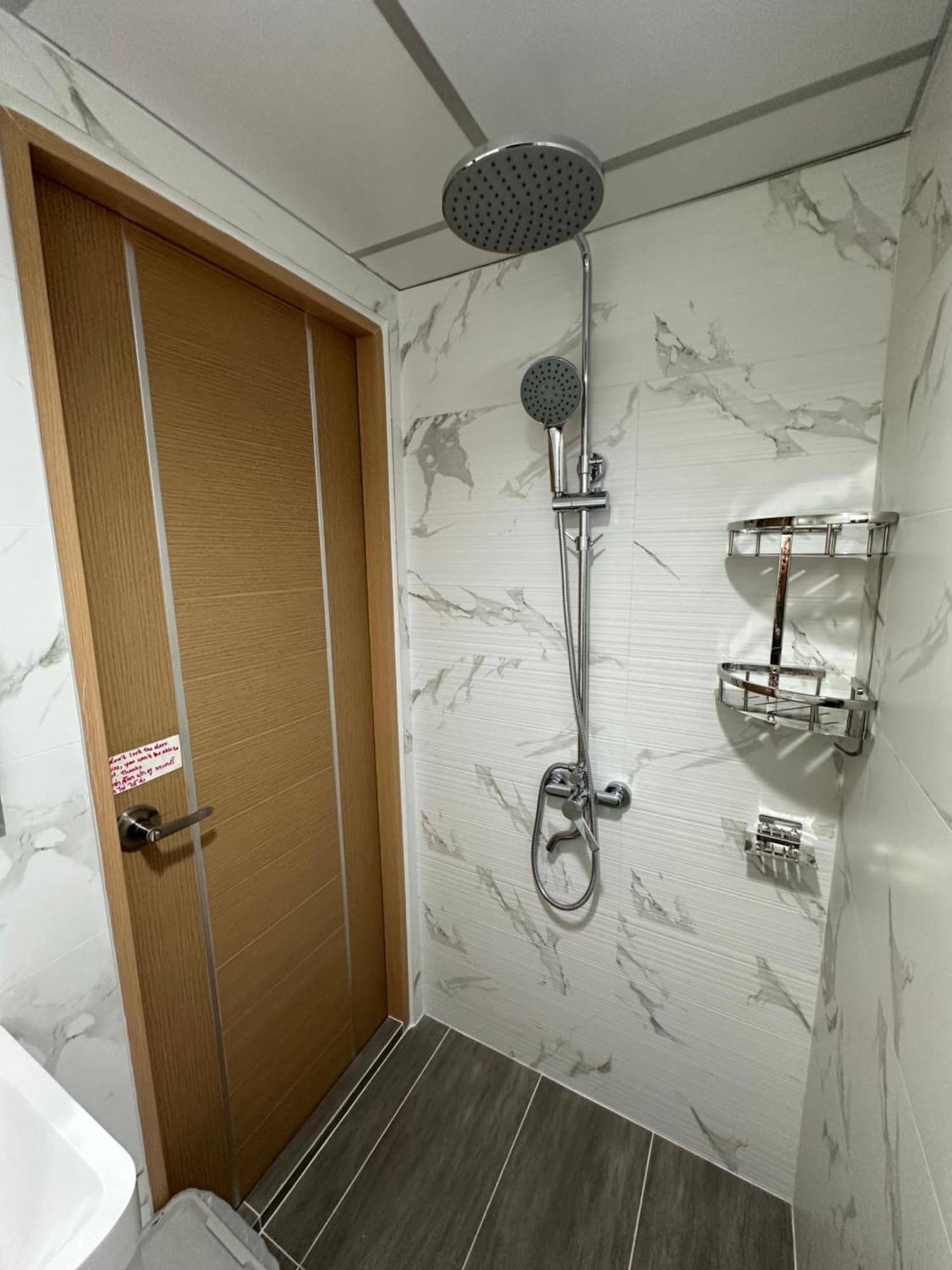 Renovated Loft Style Condo Bangkok Bagian luar foto